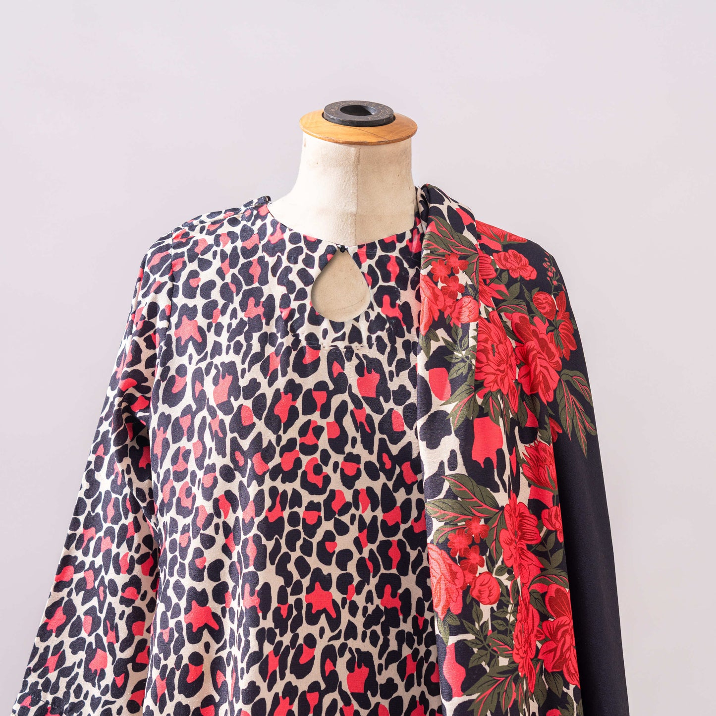 Zehra - Zehra, bright and blooming, represents the vitality and vibrancy women bring to life. It encourages them to nurture their growth and shine in every aspect of their journey.